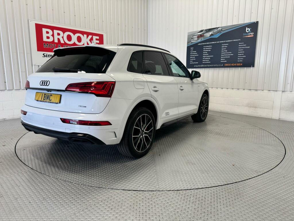 Audi Q5 2.0 Tdi 40 Edition 1 S Tronic Quattro Euro 6 Ss White #4