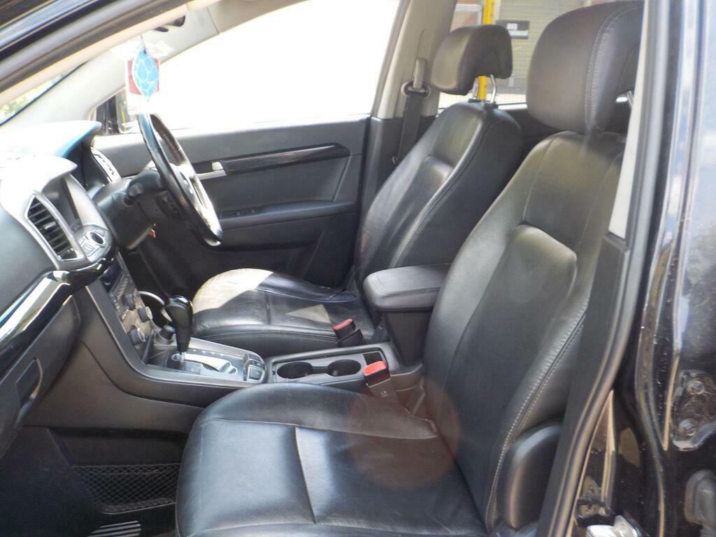 Chevrolet Captiva Lt White #12