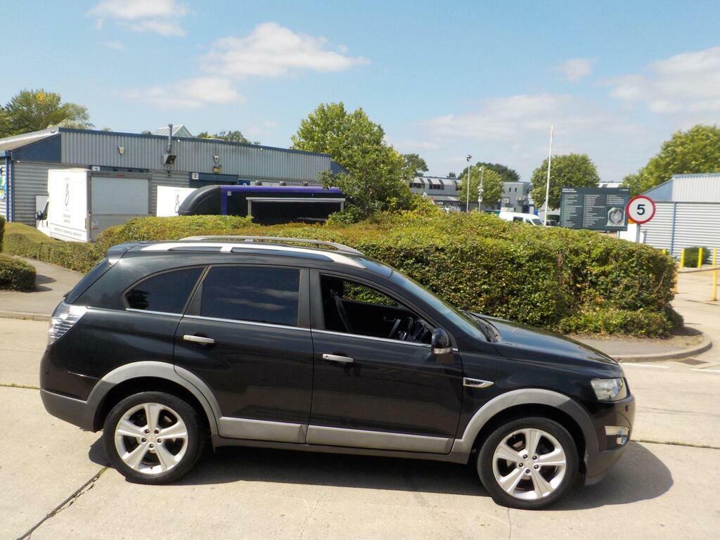 Chevrolet Captiva Lt White #11