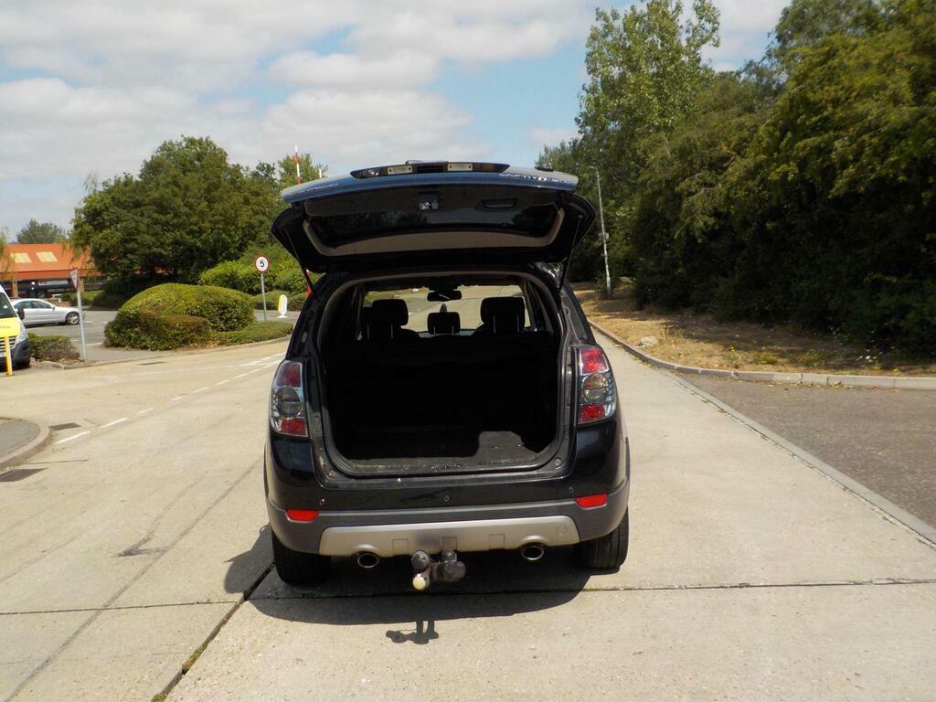 Chevrolet Captiva Lt White #14