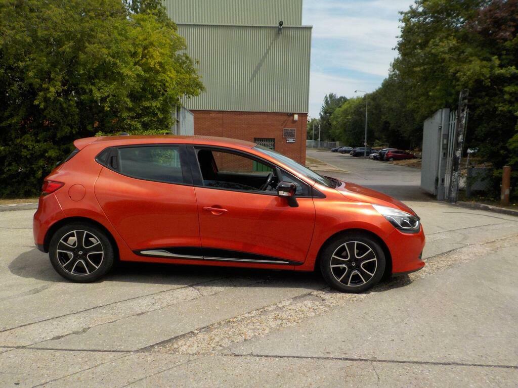 Renault Clio 1.5 Dci Dynamique Medianav Euro 5 S S Red