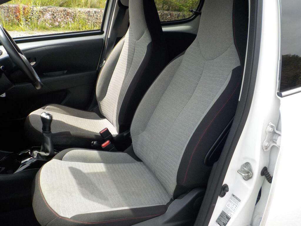 Citroen C1 1.2 Puretech Flair Euro 6 ET67CVN White #5