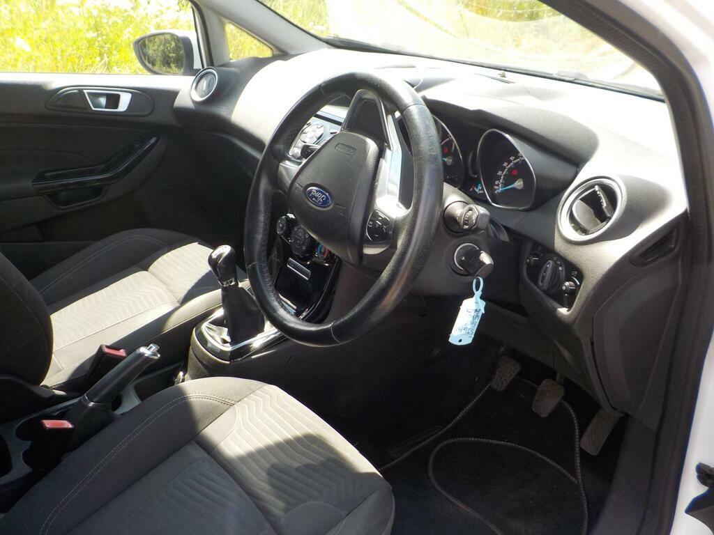 Ford Fiesta 1.0T Ecoboost Zetec Euro 6 S S White #4