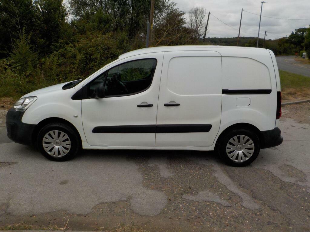 Citroen Berlingo 1.6 Bluehdi 625 Enterprise L1 LE18CVB White #2