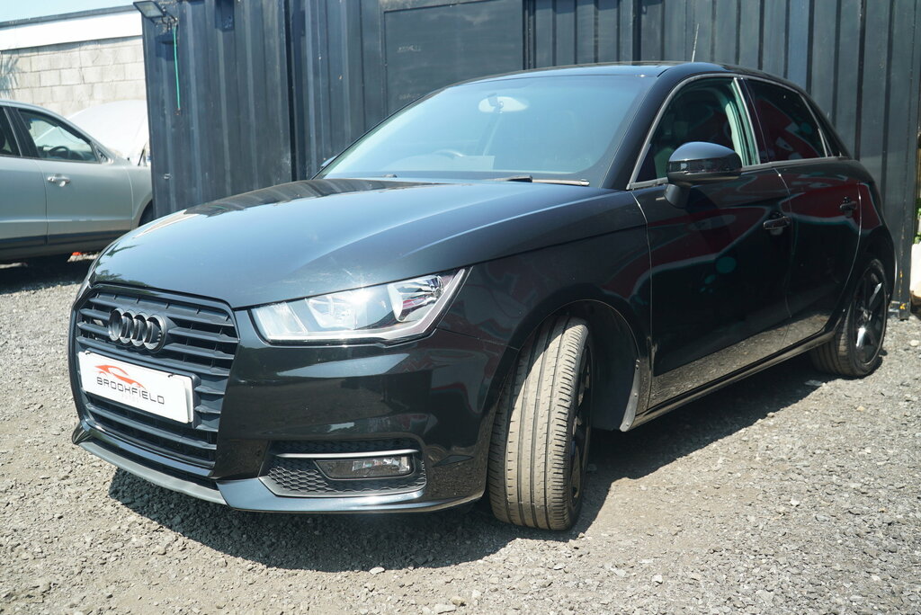 Audi A1 1.6 Tdi Se White #8