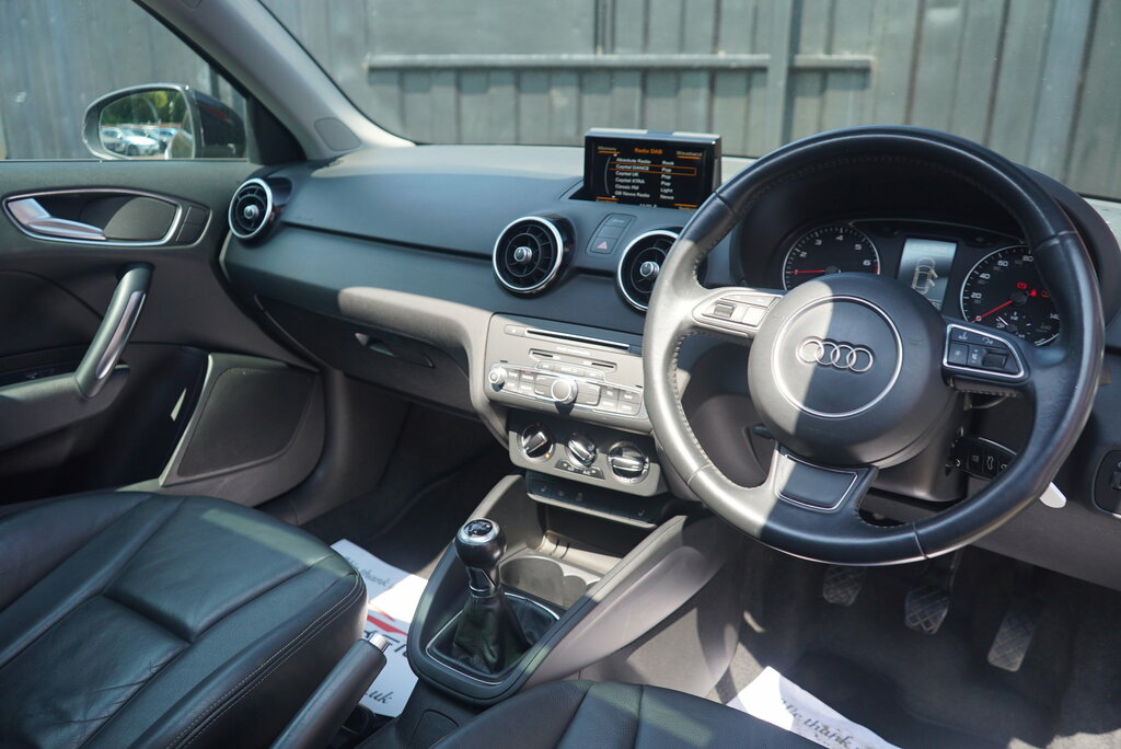 Audi A1 1.6 Tdi Se White #67
