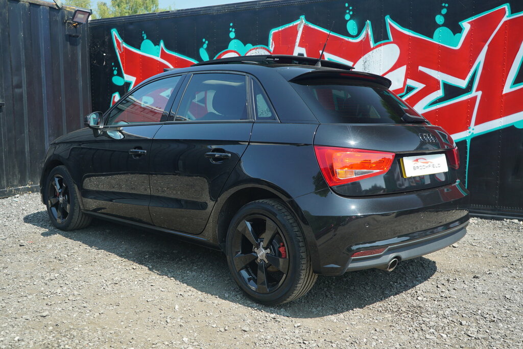 Audi A1 1.6 Tdi Se White #16