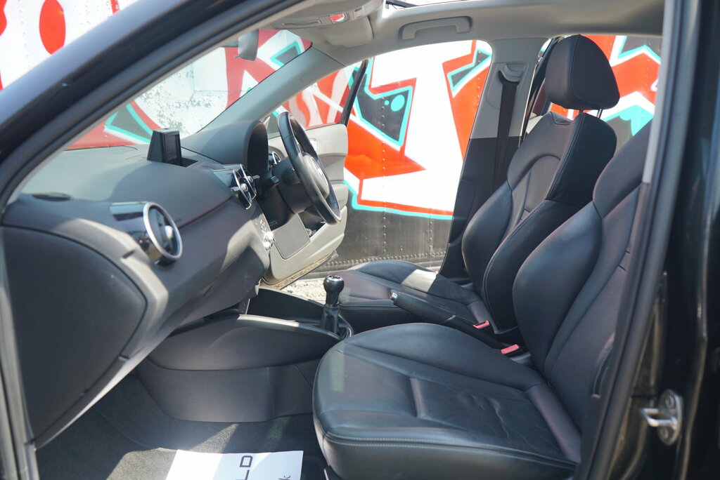 Audi A1 1.6 Tdi Se White #90