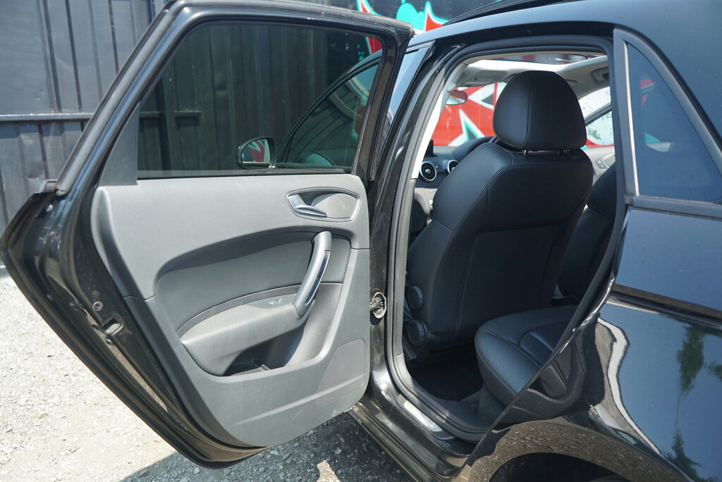 Audi A1 1.6 Tdi Se White #69