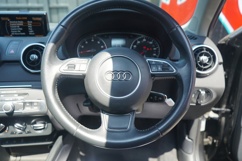 Audi A1 1.6 Tdi Se White #53
