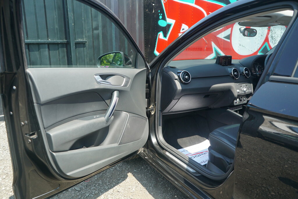 Audi A1 1.6 Tdi Se White #84