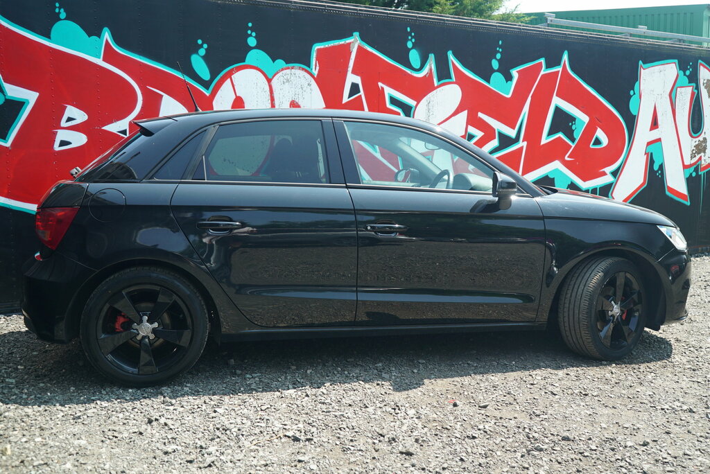 Audi A1 1.6 Tdi Se White #30