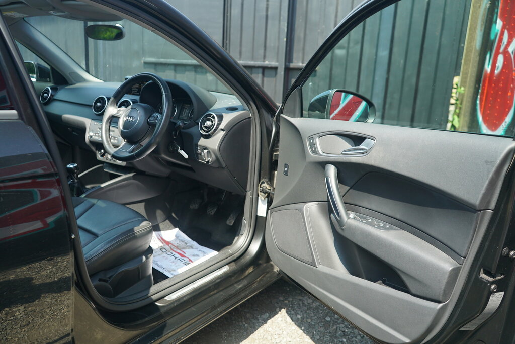 Audi A1 1.6 Tdi Se White #41