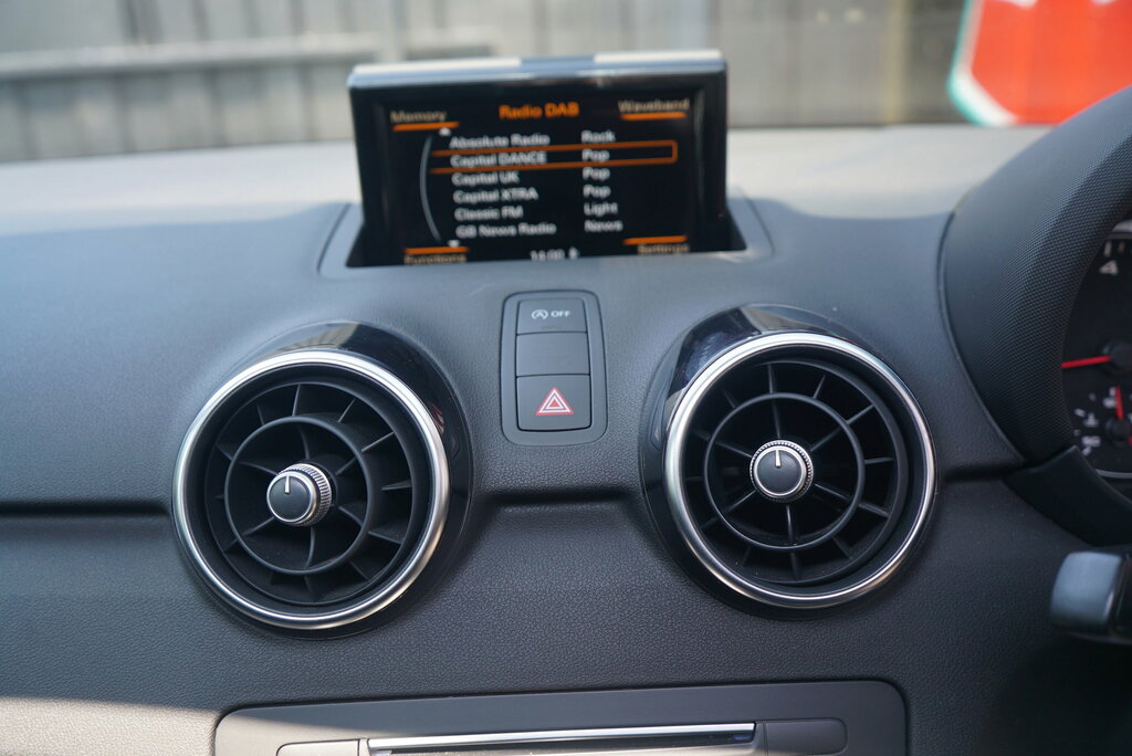 Audi A1 1.6 Tdi Se White #56