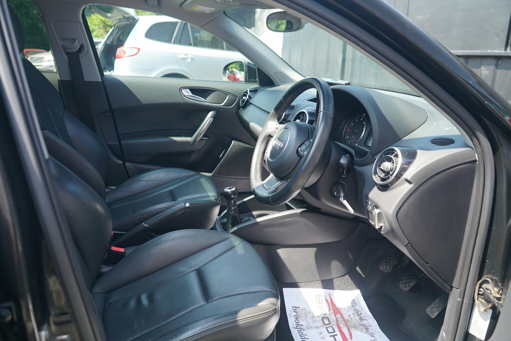 Audi A1 1.6 Tdi Se White #47