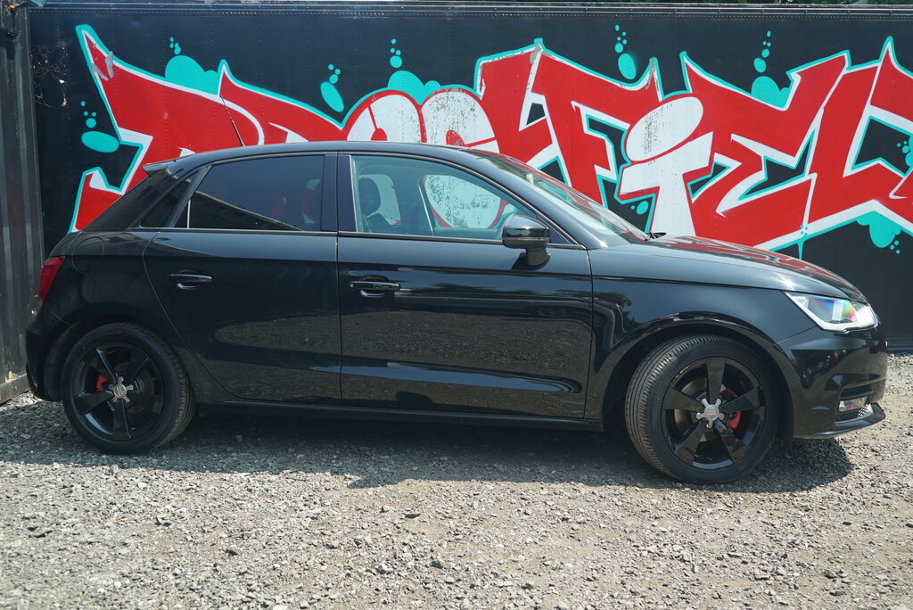 Audi A1 1.6 Tdi Se White #32