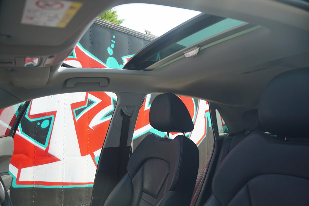 Audi A1 1.6 Tdi Se White #95