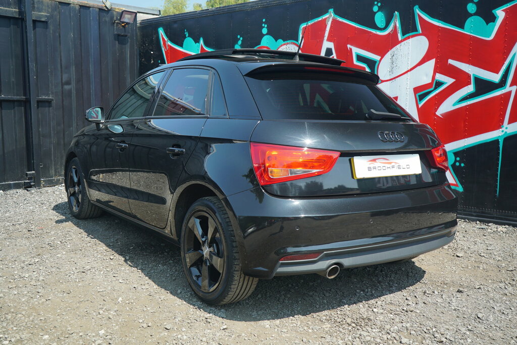 Audi A1 1.6 Tdi Se White #17