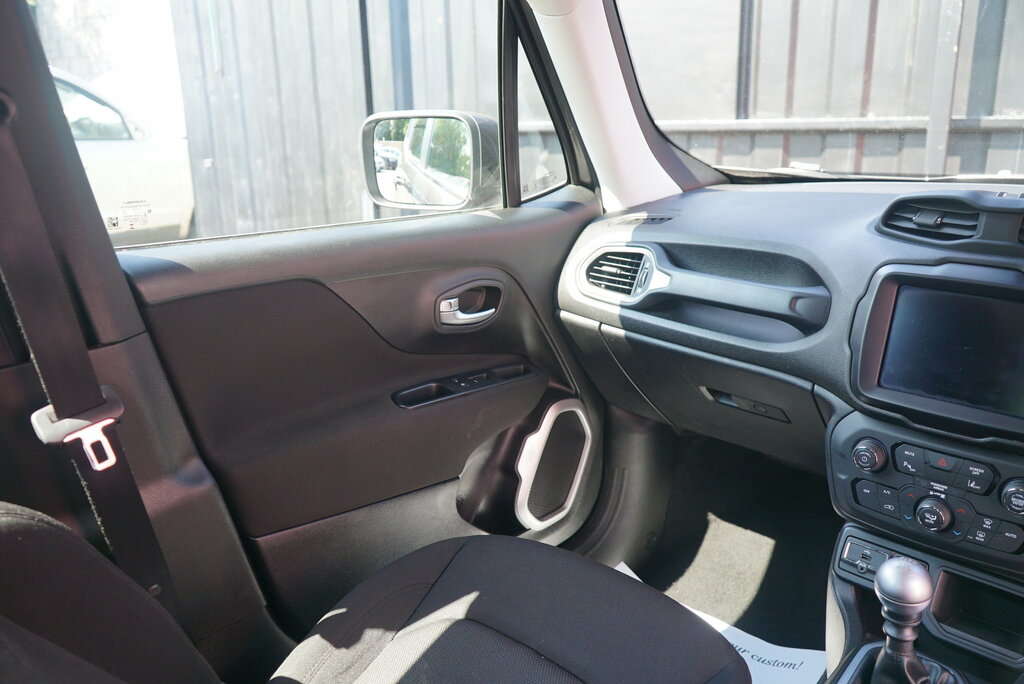Jeep Renegade Automatic Black #70