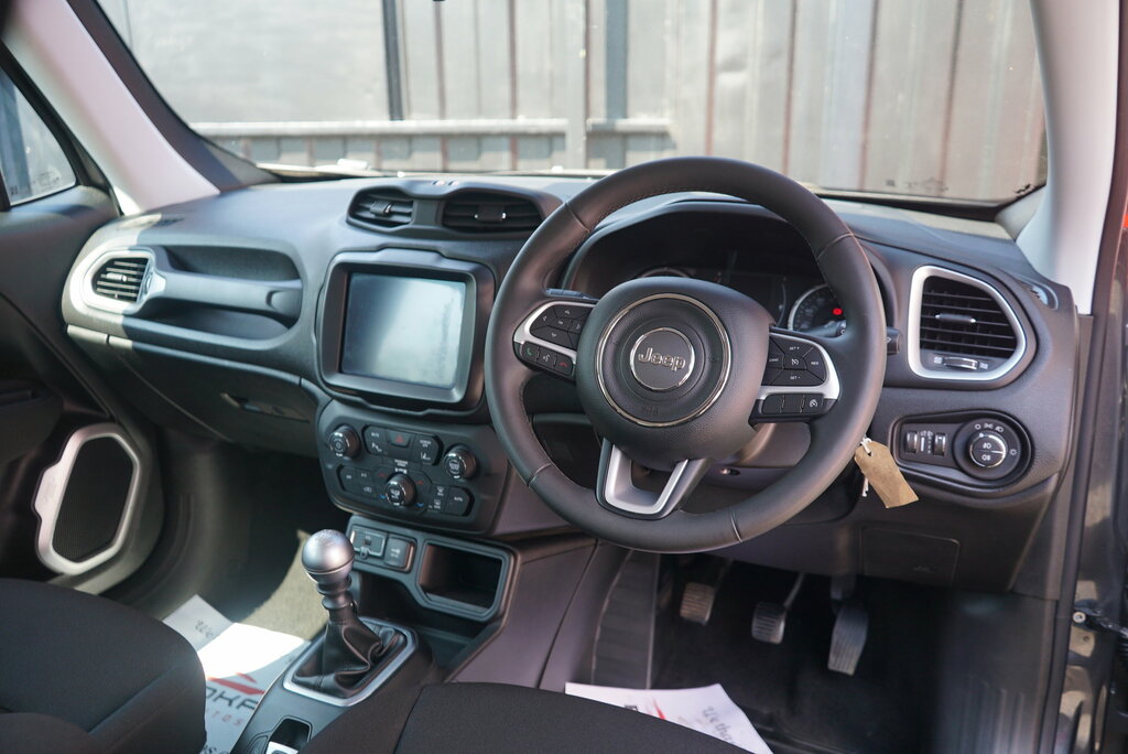 Jeep Renegade Automatic Black #68