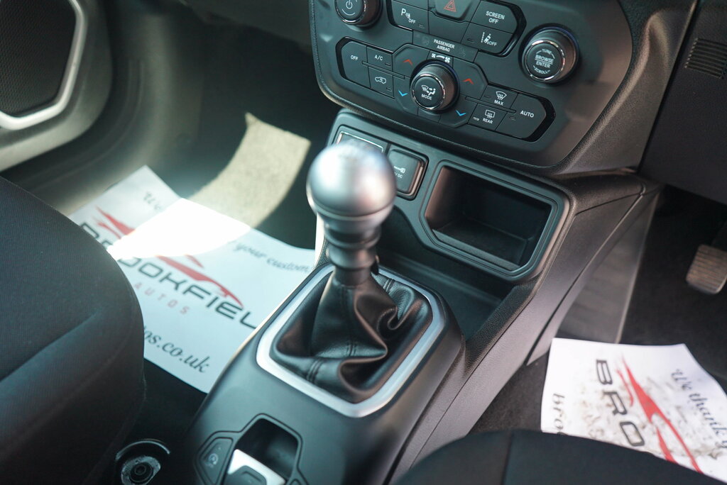 Jeep Renegade Automatic Black #60