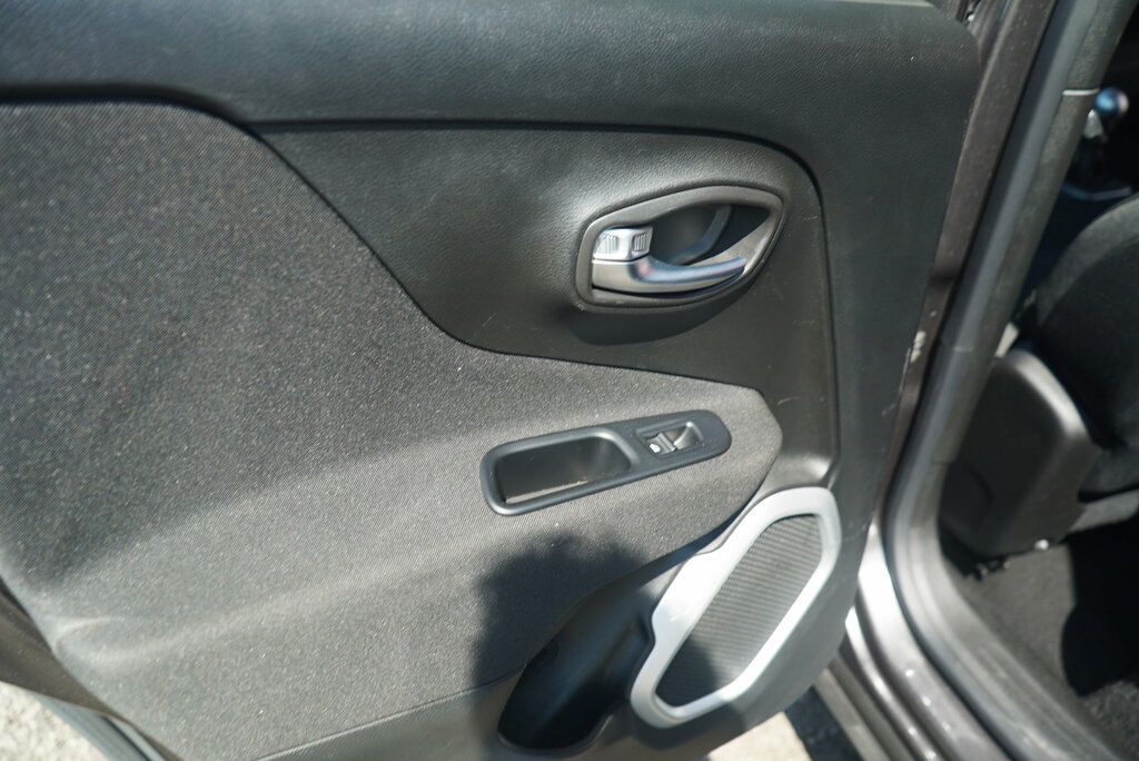 Jeep Renegade Automatic Black #75