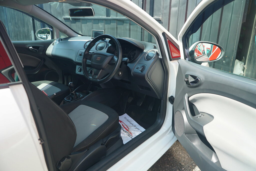 Seat Ibiza 1.6 Tdi Cr Se Hatchback Black #41