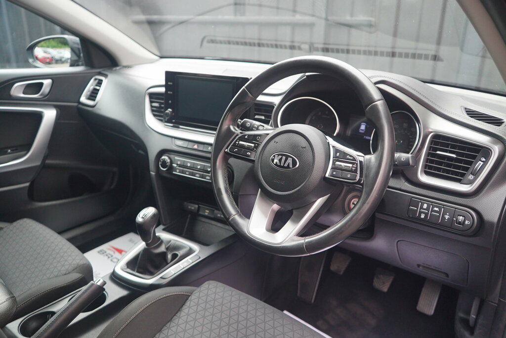 Kia Ceed 1.4 T-gdi Gt-line Lunar Edition Silver #46