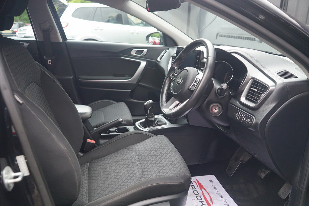 Kia Ceed 1.4 T-gdi Gt-line Lunar Edition Silver #49