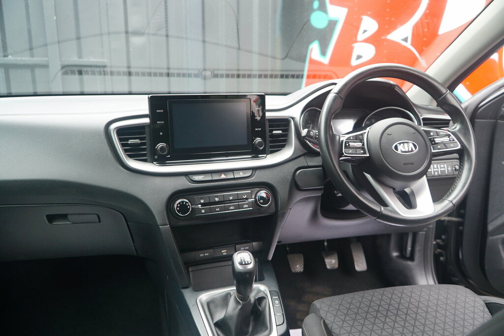 Kia Ceed 1.4 T-gdi Gt-line Lunar Edition Silver #87
