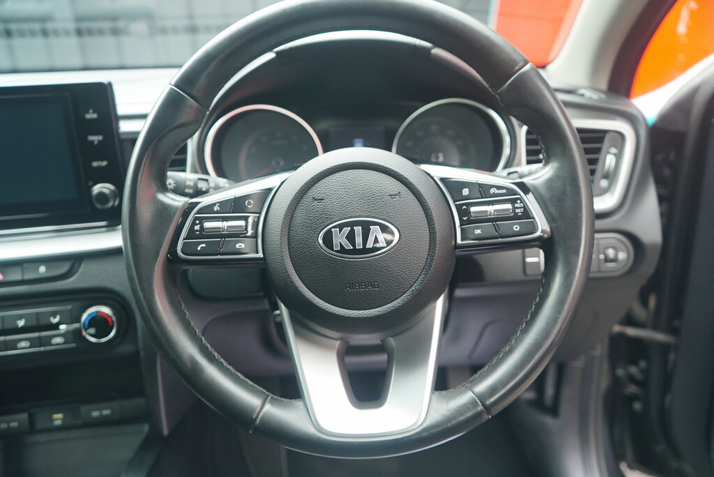Kia Ceed 1.4 T-gdi Gt-line Lunar Edition Silver #55