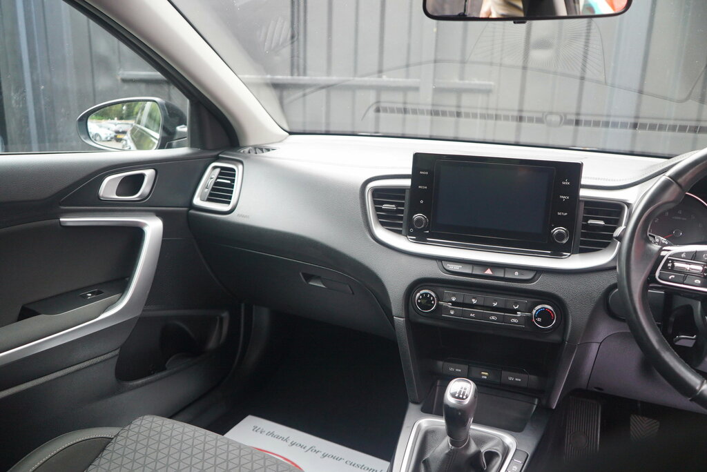 Kia Ceed 1.4 T-gdi Gt-line Lunar Edition Silver #73