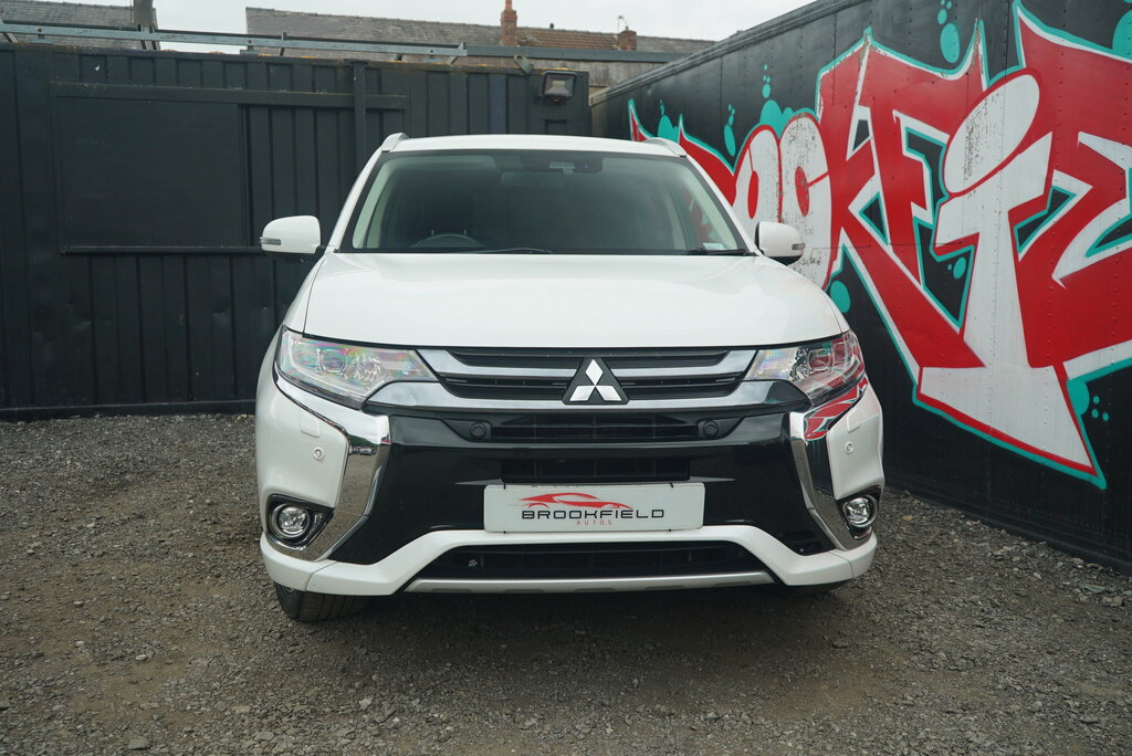 Mitsubishi Outlander 2.0H 12Kwh 4Hs Suv Plug-in Hybrid Cvt 4 White #4