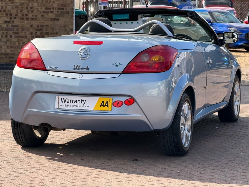 Vauxhall Tigra Convertible 1.8I 16V Exclusiv Ac 200808 Silver #31