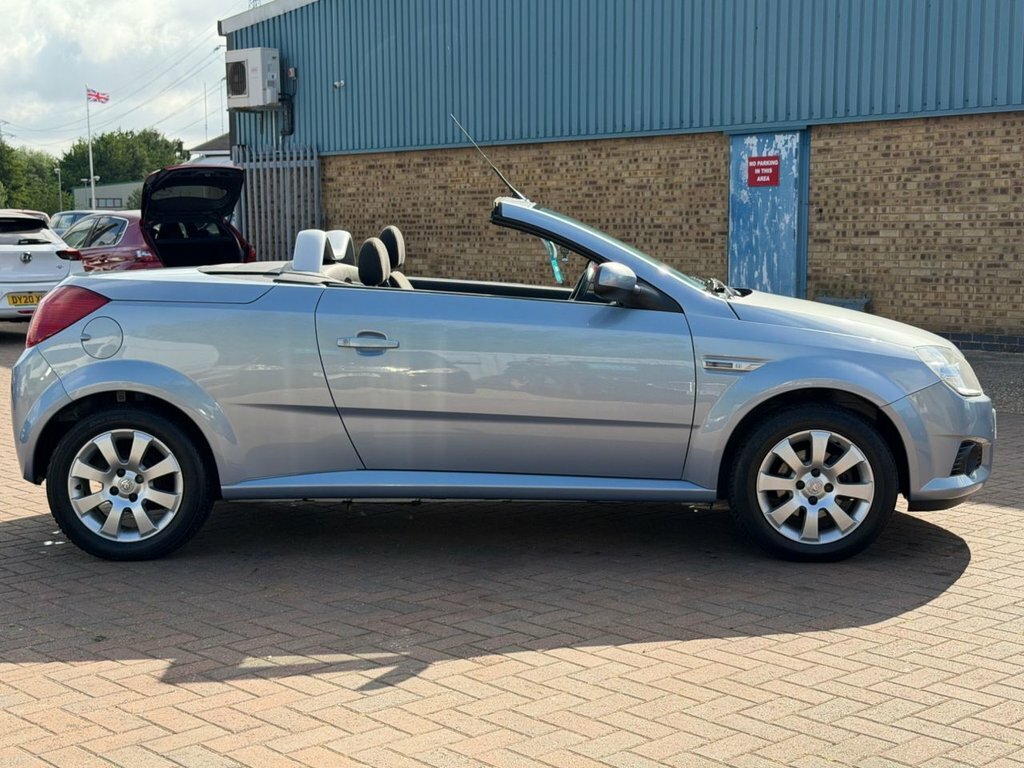 Vauxhall Tigra Convertible 1.8I 16V Exclusiv Ac 200808 Silver #29