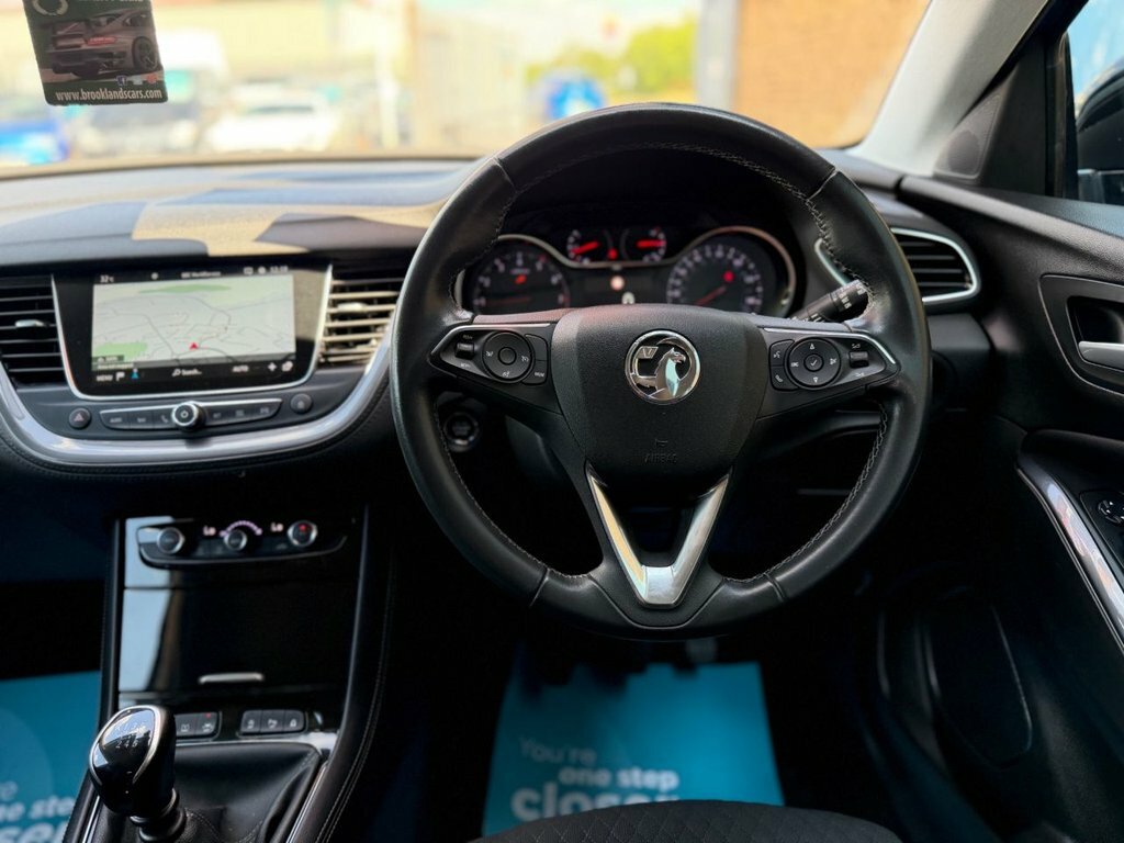 Vauxhall Grandland X 1.5L Griffin Edition YW21NDL Blue #2
