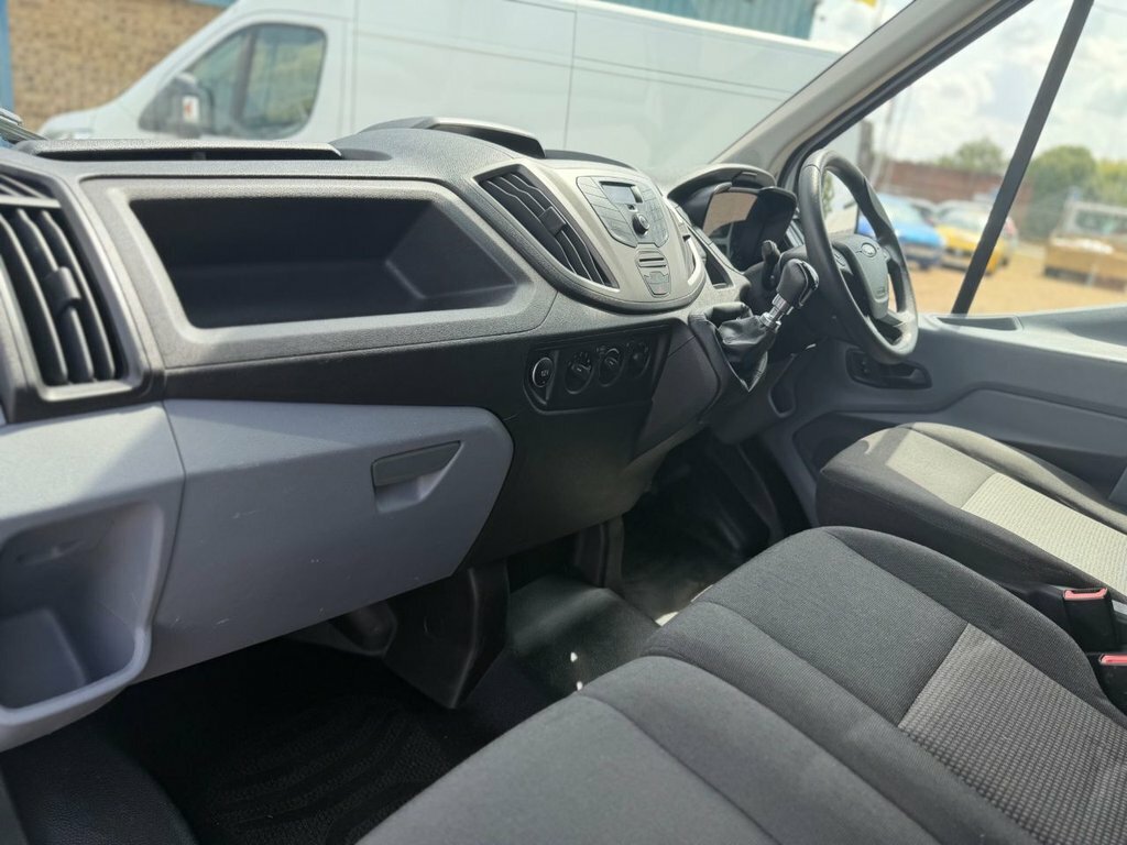 Ford Transit Custom Mpv WV68XOW White #2