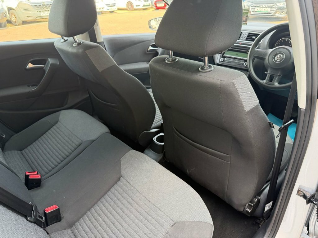Volkswagen Polo Moda Silver #25