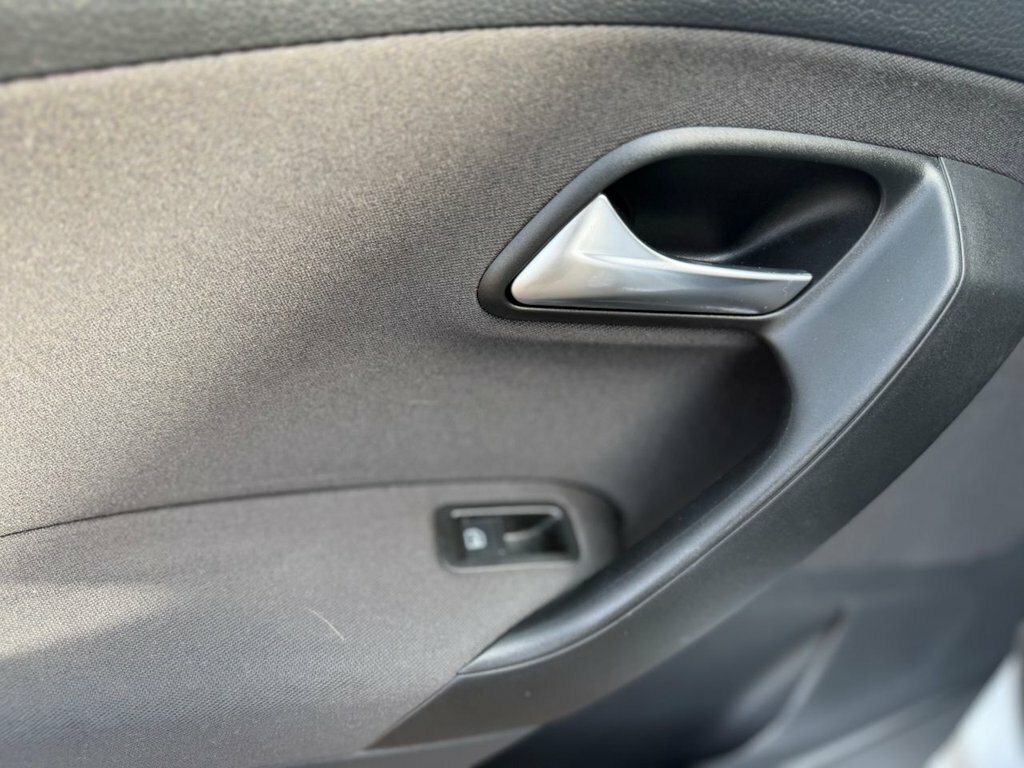 Volkswagen Polo Moda Silver #11