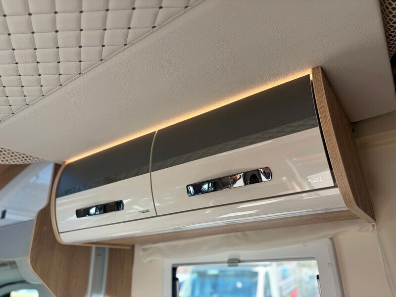Fiat 1.2 Hybrid 48V 136 Edct-6 White #35