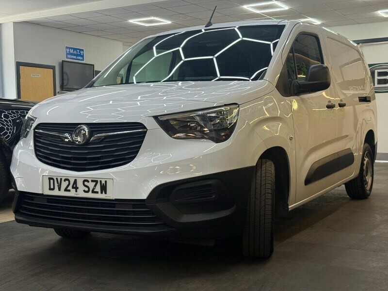 Vauxhall Combo L2h1 2300 Prime Ss Stunning Example DV24SZW White #4