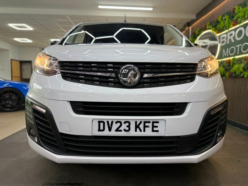 Vauxhall Vivaro L2h1 F2900 Pro Ss Sat Nav Stunning Example DV23KFE White #4