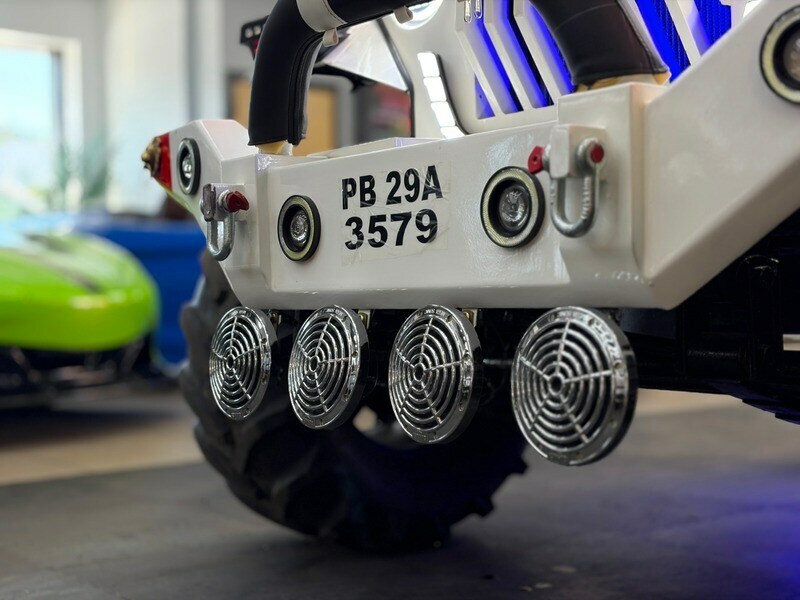 Jeep Mahindra Jeep Rare Opportunity L789DHB White #3