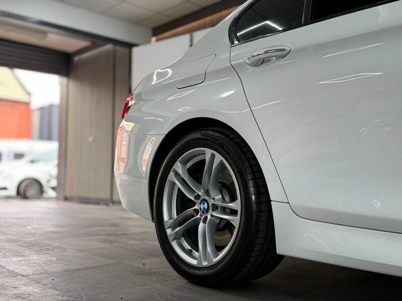 BMW 5 Series 2.0 520D M Sport Touring Euro 6 Ss Grey #8