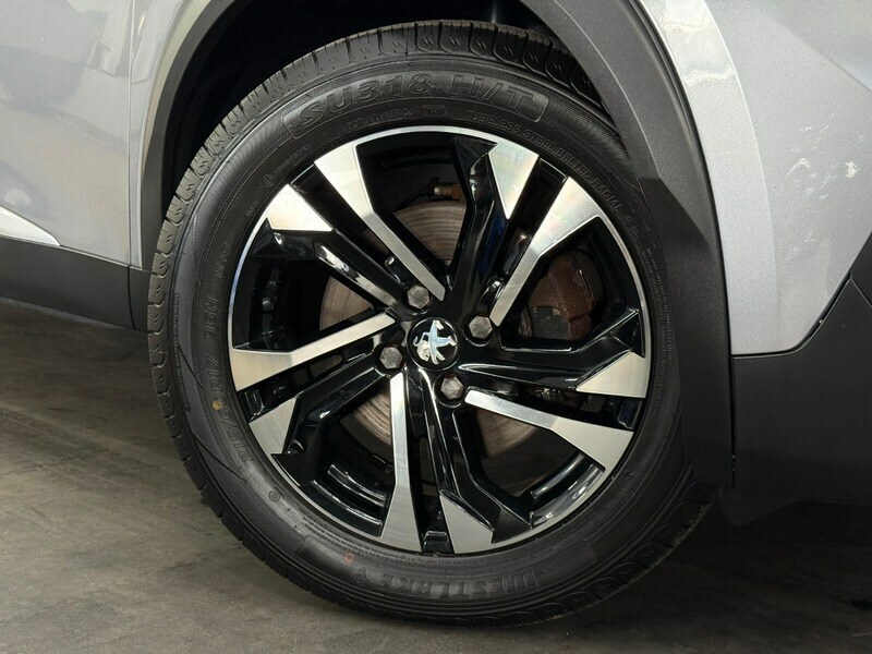 Peugeot e-2008 100Kw Gt 50Kwh Grey #5