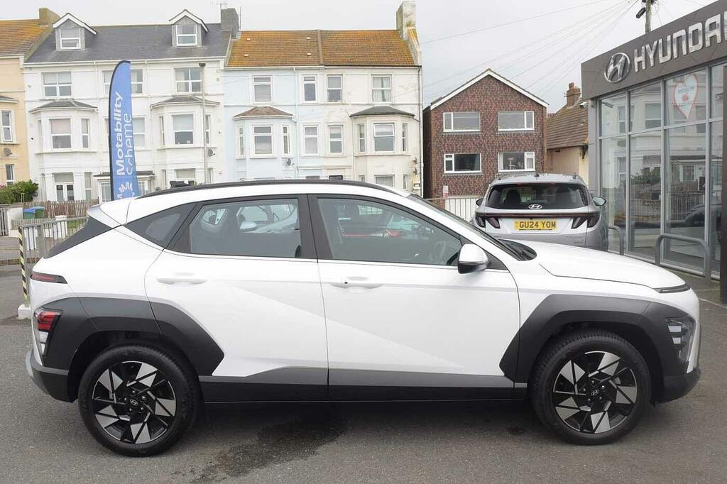 Hyundai Kona Hatchback WL74FDG White #6