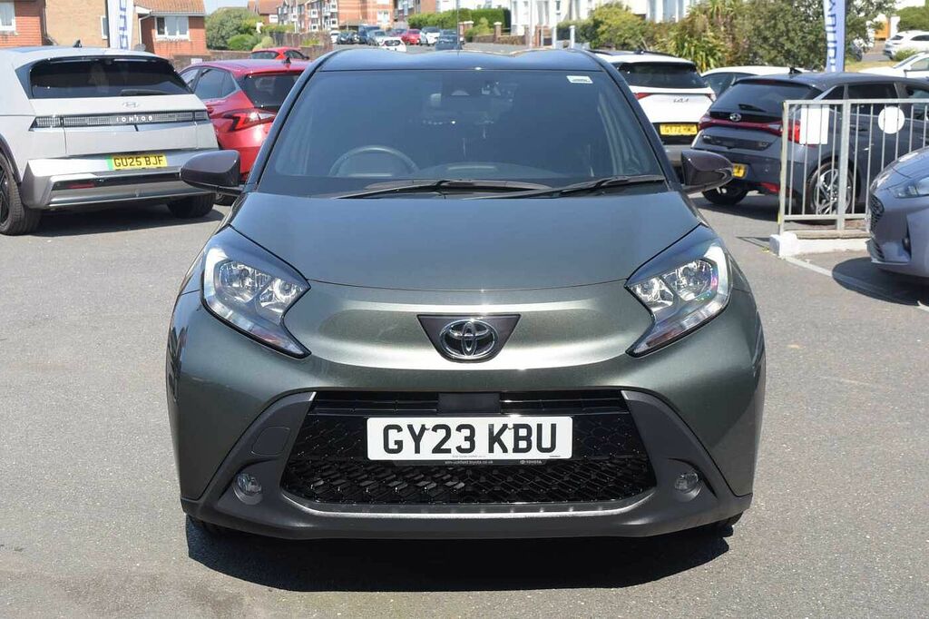 Toyota Aygo X Petrol Green #2