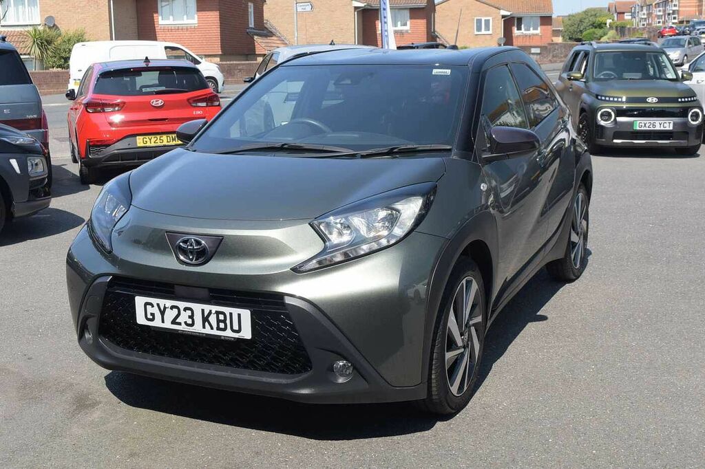 Toyota Aygo X Petrol Green #3