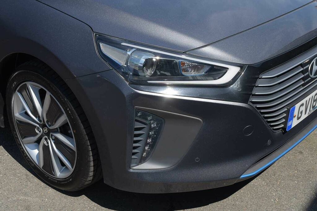 Hyundai Ioniq Hybrid Grey #4