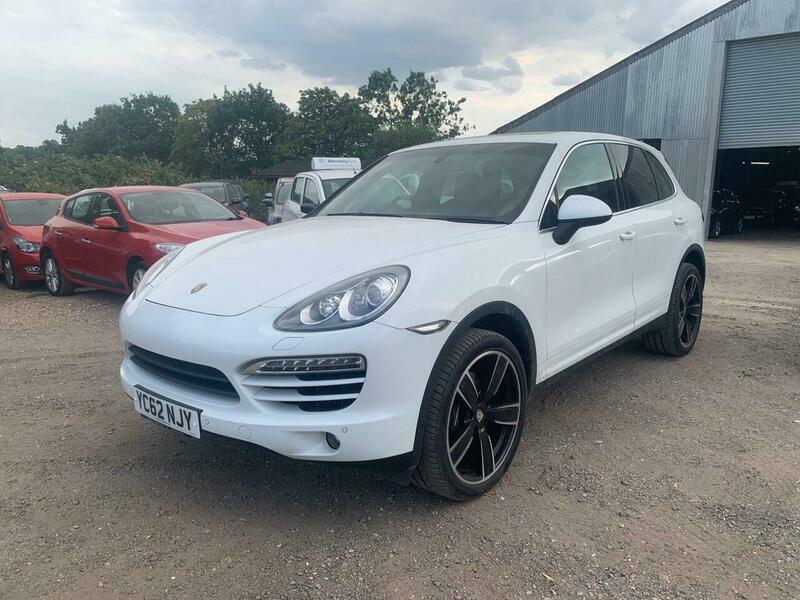 Porsche Cayenne 3.0 201262 Td V6 Suv Tiptro Black #2